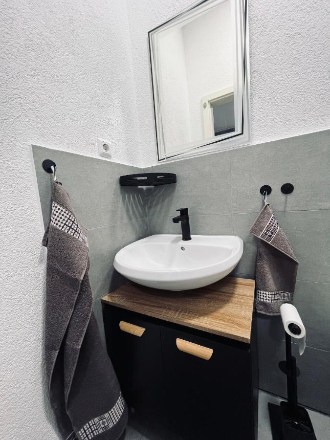 Traumhaftes 1-Zi Apartment Mit Gartennutzung Naehe Krefeld Hbf 外观 照片